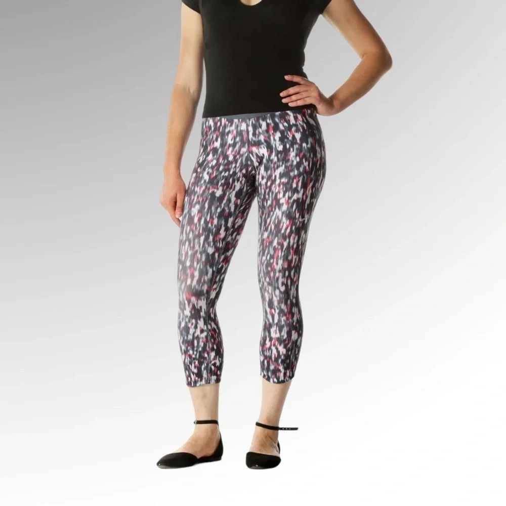NIKE Womens Dri Fit Capri Crop Leggings Multicolor Size M